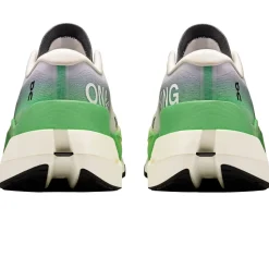 Cloudboom Max Running Shoes