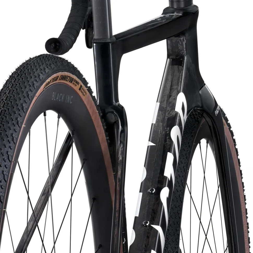 OSTRO Gravel Force XPLR AXS 1X Gravel Bike