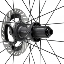 R8.T Carbon V2 Front Wheel