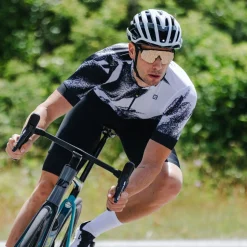 Strada 2.0 PR-E Bib Shorts